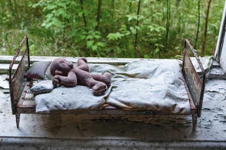 Old Chess board in Prypiat, Chernobyl exclusion Zone. Chernobyl Nuclear Power Plant Zone of Alienation in Ukraine Soviet Unionの写真素材