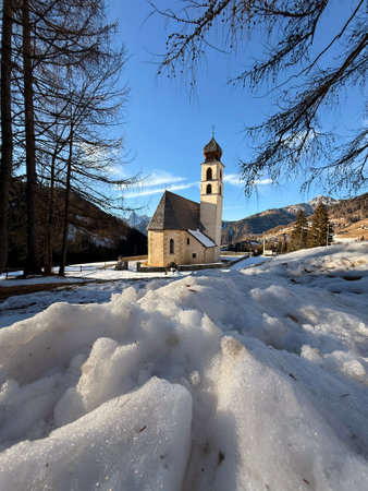 Panoramic view of the Dolomites mountains in winter, Italy. Ski resort in Dolomites, Alps in Italy. Aerial drone view of ski slopes and mountains in dolomites.の写真素材