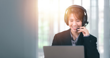 concept online support and customer service ,Hotline contact and advice ,Customer service reception initial troubleshooting ,Communicating and responding customers ,operators product assistanceの写真素材