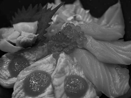 Mix Salmon Don (Black and White)