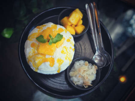 Mango Bingsu with sticky rice (Thai Style)の写真素材