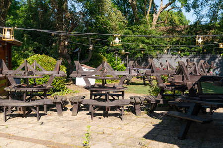 Couple walking along the Embankment in London, England wearing maks in the Coronavirus COVID-19 pandemic lockdowncrossing the road - 1のeditorial素材