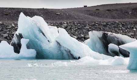 Icebergs swimming on world famous Jokulsarlon glacier lagoon in southern Icelandの写真素材