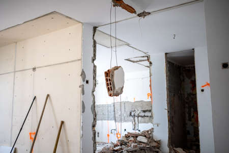 Old apartment renovation dismantling process