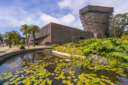 de young,Fine Arts Museums of San Francisco,California,usa.   -for editorial use only,-04/21/16のeditorial素材