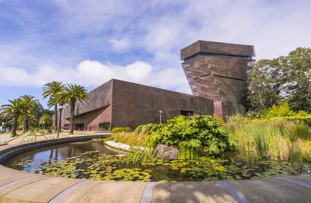 de young,Fine Arts Museums of San Francisco,California,usa.   -for editorial use only,-04/21/16のeditorial素材