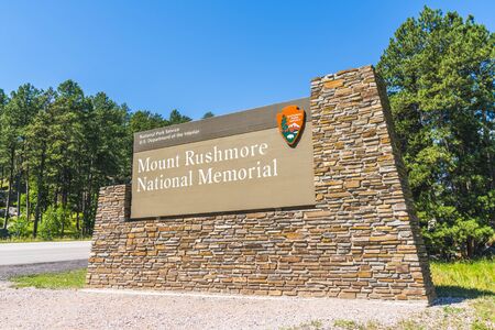 mount Rushmore national memorial,south dakota,usa.  07-28-17: mount Rushmore natonal memorial sign in the entranceのeditorial素材