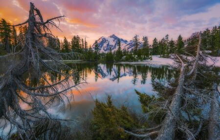 scene of mt. Shucksan with reflection on the lake when sunrise,Washington,usa.の写真素材