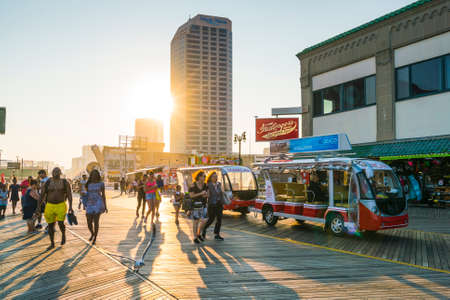 Atlantic city,new jersey,usa. 09-04-17: Atlantic City Boardwalk at sunset.のeditorial素材
