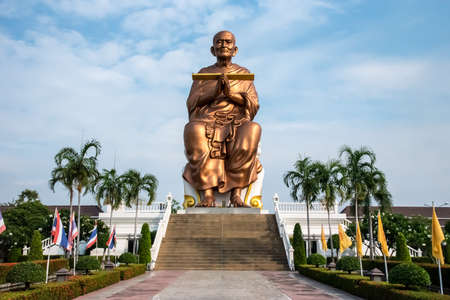 Big Statue Legends of Somdet Toh in Temple at Thailand, Pathumthani provinceの写真素材