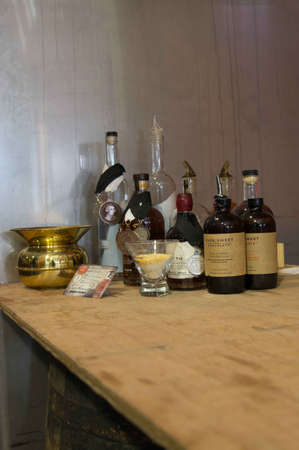 Breckenridge Distillery, 01/26/2013 - Distillery Taste Testing Tableのeditorial素材