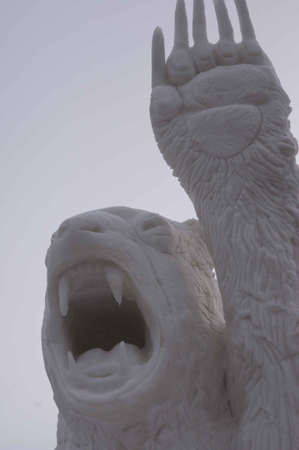 Breckenridge, Colorado  01/26/2013- Ice Sculpture Competition Bear Canada - Yukonのeditorial素材