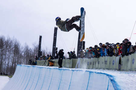 Vail, Co. - February 28, 2013 - Burton US Open Snowboarding Championship Half Pipe Scotty Jamesのeditorial素材