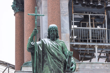 St. Petersburg, Russia - February, 21, 2021: Bronze statues on the building of St. Isaac's Cathedral in St. Petersburg in winter.のeditorial素材