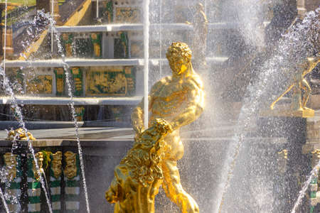 St. Petersburg, Russia - May 07, 2018: Samson fountain in front of the Grand Cascade of Fountains in Peterhof.のeditorial素材