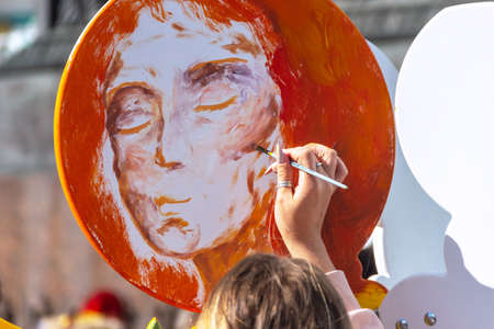 St. Petersburg, Russia - Sptember, 05,2021: The hand of a street artist painting a picture.のeditorial素材