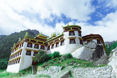 Daocheng Yading Guchong Temple
