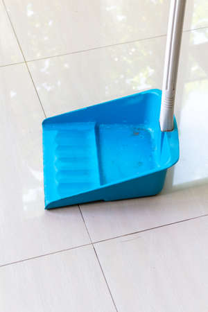 floor dustpan room work clean home.