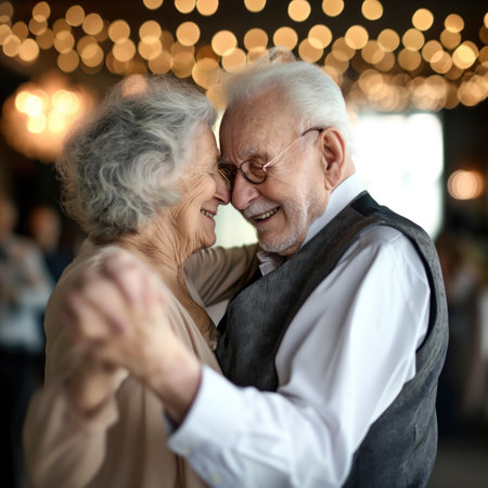 Mature couple dancingの素材