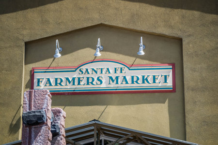 Santa Fe, NM, USA - April 14, 2018: The Santa Fe Farmers Market welcoming signboardのeditorial素材