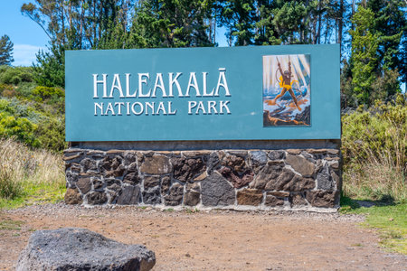 Maui, HI, USA - August 24, 2019: A welcoming signboard at the entry point of preserve parkのeditorial素材