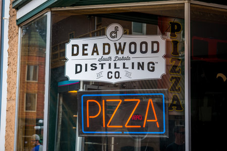 Deadwood, SD, USA - May 30, 2019: The Deadwood Distilling Co and Pizzateriaのeditorial素材