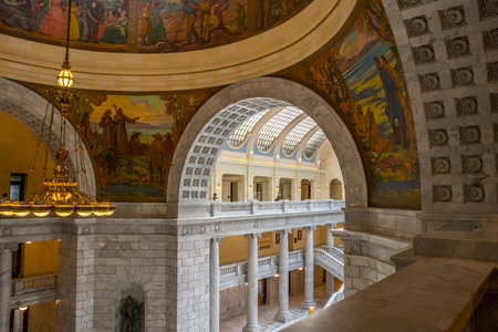 Salt Lake City, UT, USA - August 5, 2019: The large hallways of the inside building of Utah State Capitolのeditorial素材