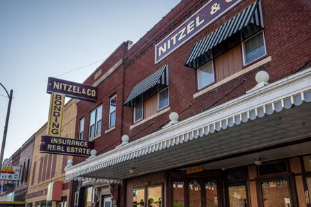 Grand Island, NE, USA - August 16, 2019: The Nitzel and Co Bondingのeditorial素材