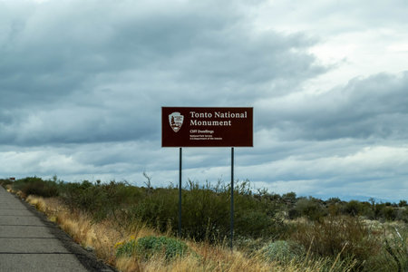 Tonto NF, AZ, USA - Dec 25, 2021: A welcoming signboard at the entry point of parkのeditorial素材