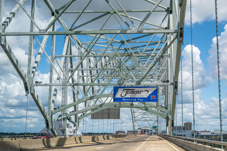 Memphis, TN, USA - Aug 28, 2022: A welcoming signboard at the entry point of the cityのeditorial素材