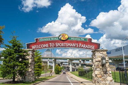 Memphis, TN, USA - Aug 28, 2022: The Sportsman Paradiseのeditorial素材
