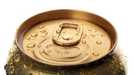 Aluminum can with water drops isolated on white background  の写真素材