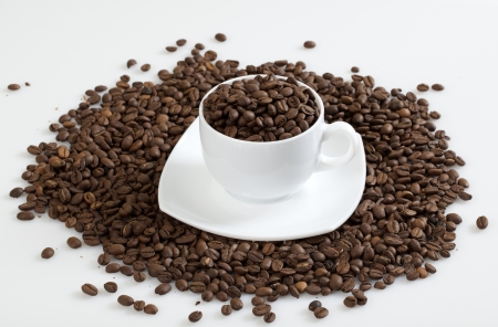 Coffee beans on white backgroundの写真素材