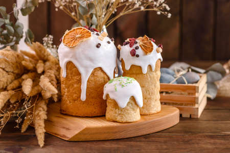 Easter cake and Easter eggs festive celebration table setting traditional decoration and treatsの写真素材