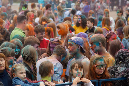 The festival colors Holi, on the Independence Day Russia, Krasnokamensk Zabaykalsky Krai.のeditorial素材