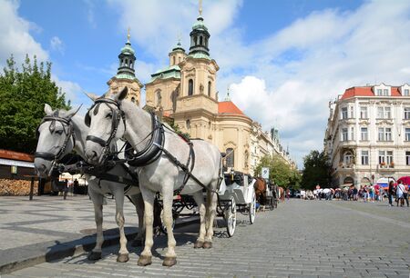 PRAGUE, CZECH REPUBLIC - JULY 17, 2017: Horse harness to the Old Town Square Prague, Czech Republicのeditorial素材