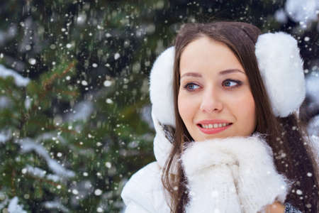 brunette woman portrait in winter park