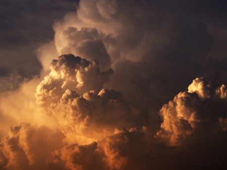storm clouds    の写真素材