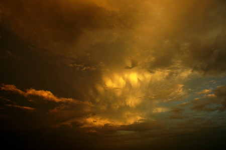Rain clouds in the eveningの写真素材