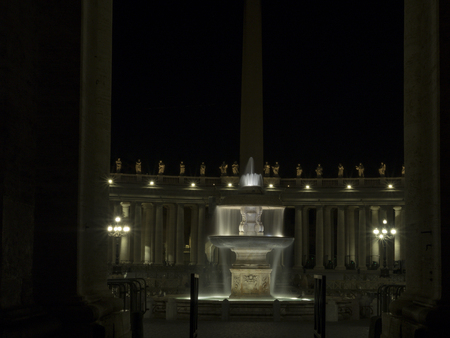 19 april 2018,  fountain in St, peters basilica, place, Vatican State, Rome, Italyのeditorial素材