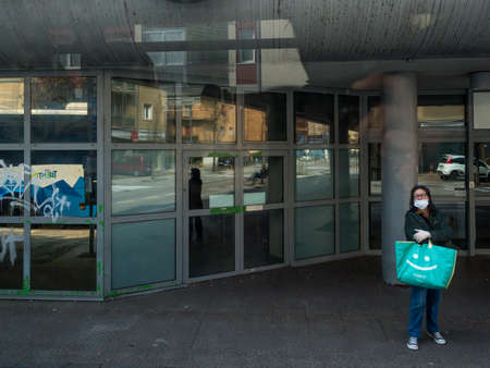 2020_03_12_Trentino, Italy, in the morning few people and a lot of limts of  moviment because of coronavirus. busses are empty and every towns and cities are isolatedのeditorial素材
