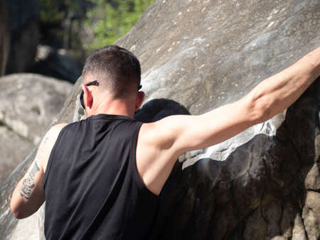 Climbing in Larchant, Fontainebleau, Franceのeditorial素材