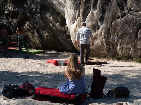 Climbing in Larchant, Fontainebleau, Franceのeditorial素材
