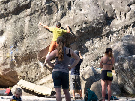 Climbing in Larchant, Fontainebleau, Franceのeditorial素材