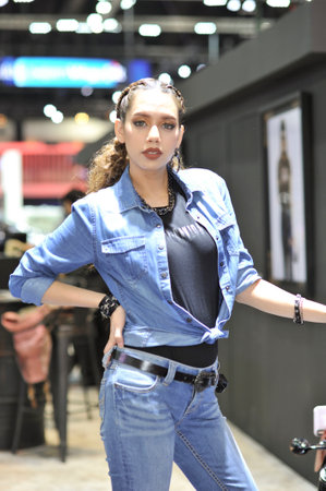 BANGKOK-december5 pretty moter expo at The 37nd Motor expo 2020 on december 5, 2020 in Bangkok, Thailandのeditorial素材