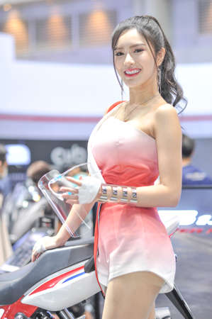 BANGKOK-april 3 pretty at The42th Bangkok International Motor Show 2021 on april 3, 2021 in Bangkok, Thailandのeditorial素材