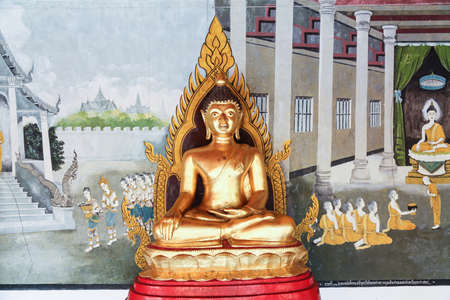 Golden Buddhas Image in a Buddhist temple at thailandのeditorial素材