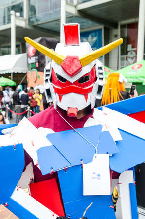 BANGKOK - MAY 25 : Cosplayer as characters Gundum Robot in Oishi World Cosplay Fantastic 7 on May 25, 2013 at Central World, Bangkok, Thailand.のeditorial素材