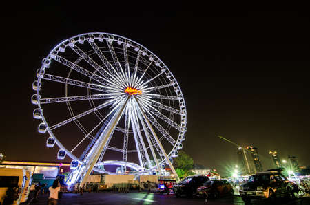 BANGKOK, THAILAND - MARCH 30,2016 : Ferris wheel at Asiatique the riverfront in the night on MARCH 30,2016 in bangkok. Here is the night market in bangkok - thailand.のeditorial素材