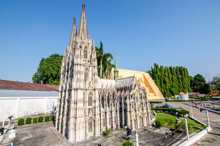 Cologne Cathedral Replica at Mini Siam in pattayaのeditorial素材